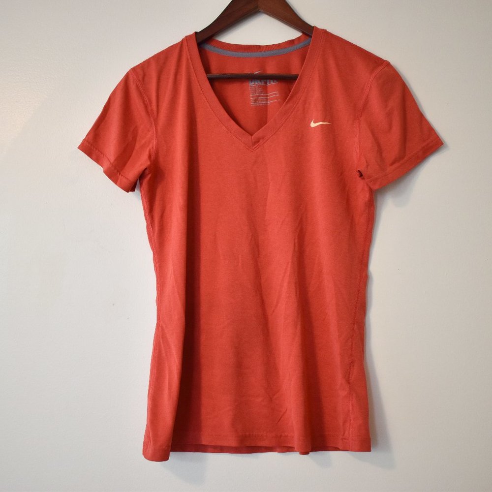 Nike Dri-fit coral v-neck short sleeve tee size small